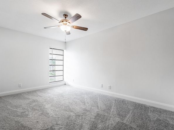 1185 NW 98th Terrace 133, Pembroke Pines FL 33024