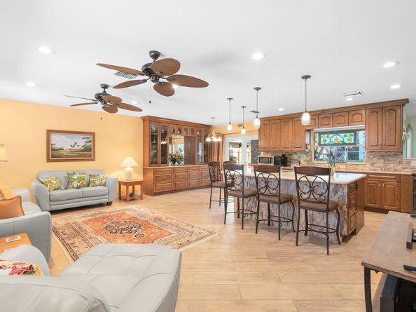 1729 NW 36th Ct, Oakland Park FL 33309