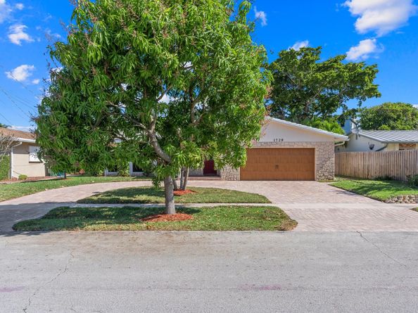 1729 NW 36th Ct, Oakland Park FL 33309