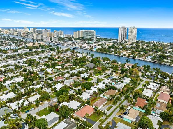 2645 SE 3rd St, Pompano Beach FL 33062