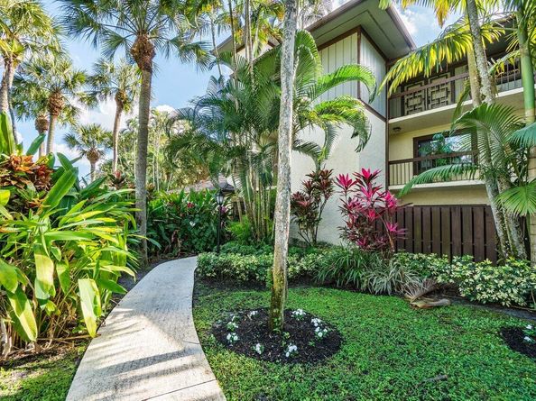 13362 Polo Road W 101, Wellington FL 33414