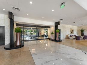 1000 E Island Blvd 807, Aventura FL 33160