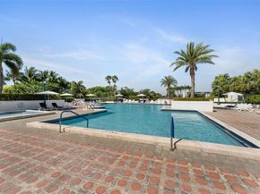 1000 E Island Blvd 807, Aventura FL 33160