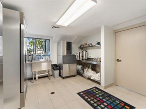 1000 E Island Blvd 807, Aventura FL 33160
