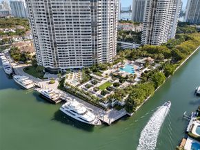 1000 E Island Blvd 807, Aventura FL 33160