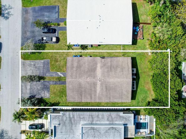 825 SW 14th St, Fort Lauderdale FL 33315