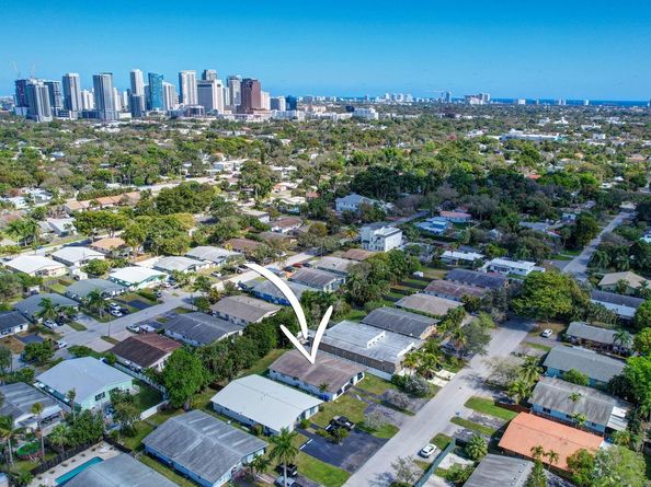 825 SW 14th St, Fort Lauderdale FL 33315