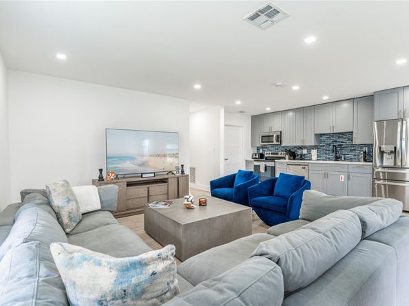 825 SW 14th St, Fort Lauderdale FL 33315