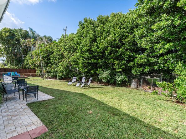825 SW 14th St, Fort Lauderdale FL 33315