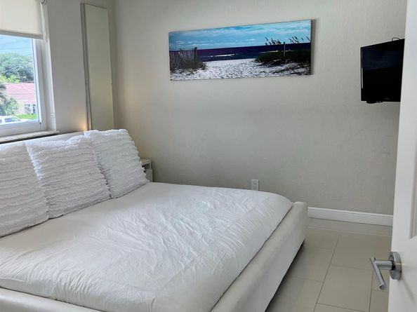 1705 N Riverside Dr 6, Pompano Beach FL 33062