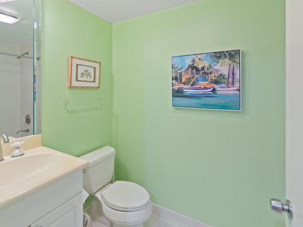 1141 Marine Way E Hth, North Palm Beach FL 33408