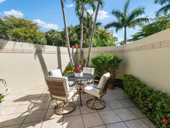 1141 Marine Way E Hth, North Palm Beach FL 33408