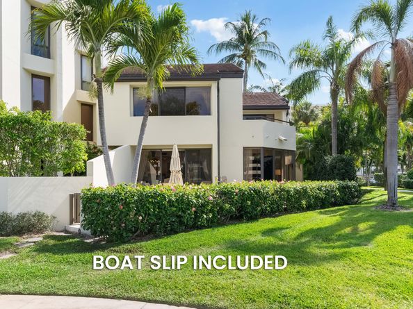 1141 Marine Way E Hth, North Palm Beach FL 33408