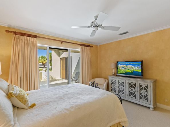 1141 Marine Way E Hth, North Palm Beach FL 33408
