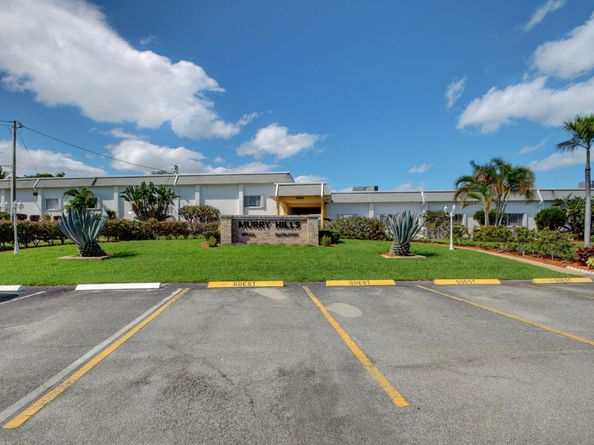 2840 Lake Osborne Drive 109, Lake Worth Beach FL 33461