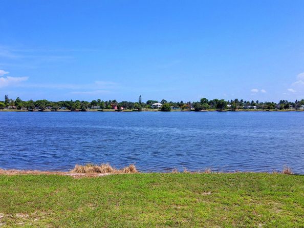 2840 Lake Osborne Drive 109, Lake Worth Beach FL 33461