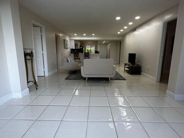 4501 Fountains Dr Drive 106, Lake Worth FL 33467