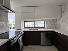 16919 N Bay Rd 911, Sunny Isles Beach FL 33160
