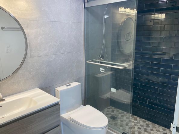 16919 N Bay Rd 911, Sunny Isles Beach FL 33160