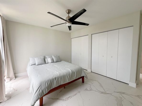 16919 N Bay Rd 911, Sunny Isles Beach FL 33160