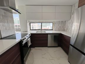 16919 N Bay Rd 911, Sunny Isles Beach FL 33160