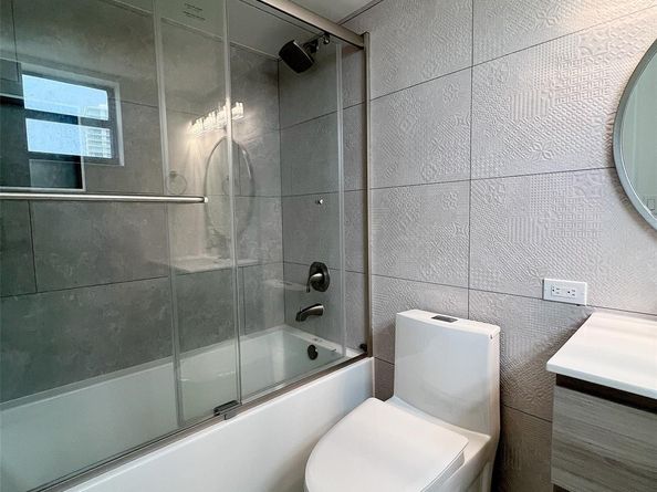 16919 N Bay Rd 911, Sunny Isles Beach FL 33160