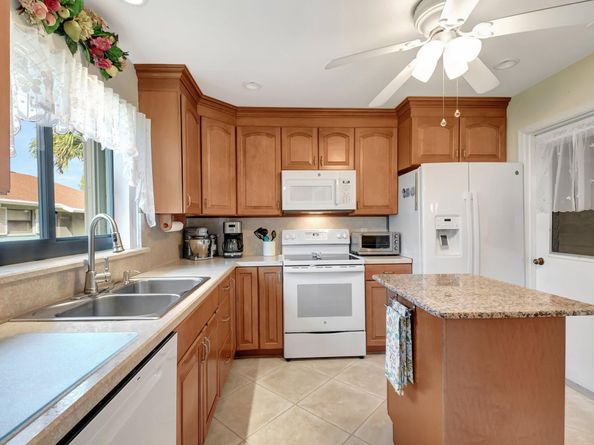 9855 Loquat Tree Run A Run A, Boynton Beach FL 33436