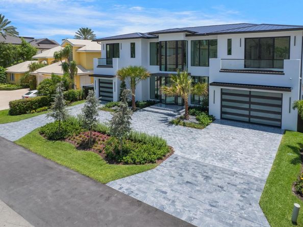 948 Banyan Drive, Delray Beach FL 33483