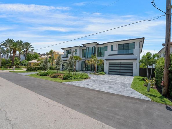 948 Banyan Drive, Delray Beach FL 33483