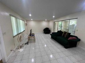 330 Long Island Avenue, Fort Lauderdale FL 33312