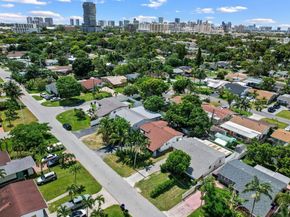 313 SW 7th Street, Hallandale Beach FL 33009