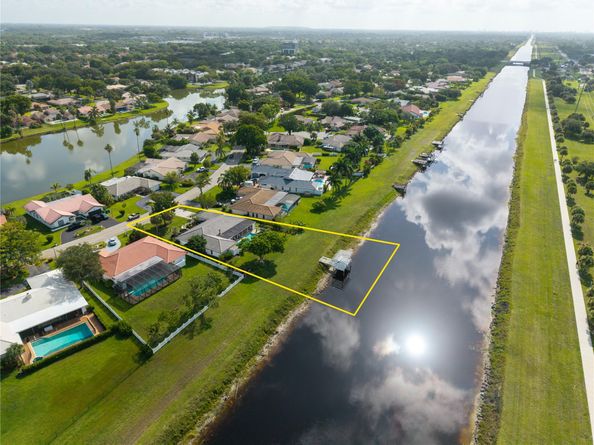10180 SW 1st Ct, Coral Springs FL 33071
