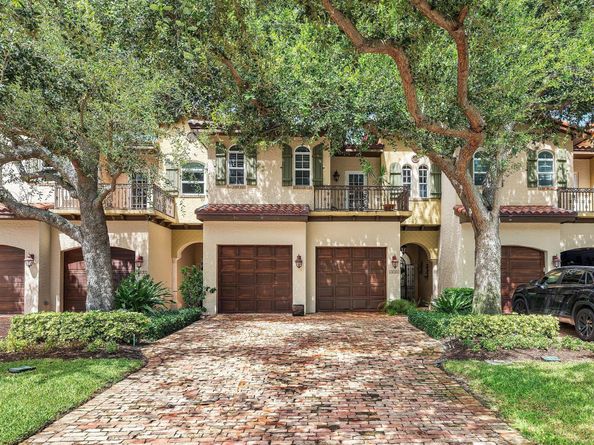 256 Venetian Drive, Delray Beach FL 33483
