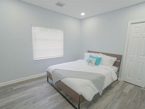 1102 Sunset Rd, West Palm Beach FL 33401