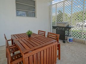 1102 Sunset Rd, West Palm Beach FL 33401
