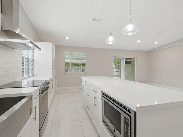20826 SW 85th Ct, Cutler Bay FL 33189