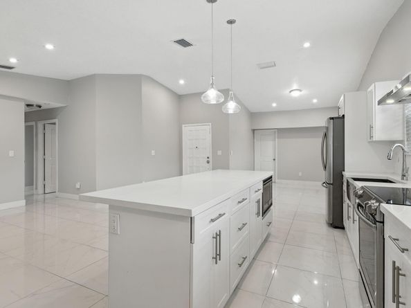 20826 SW 85th Ct, Cutler Bay FL 33189