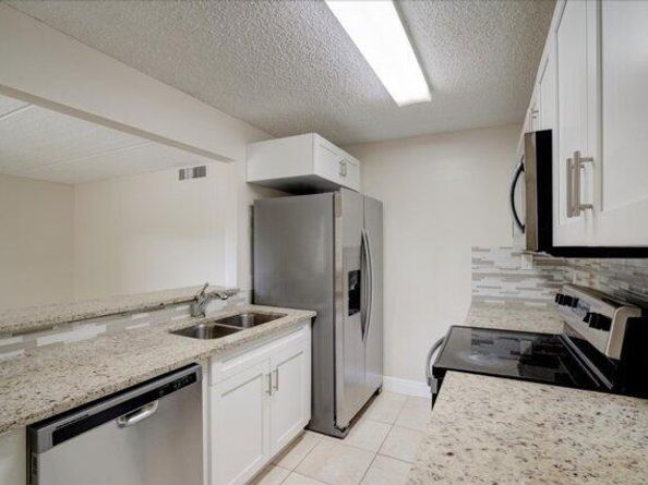 1104 Meadows Circle, Boynton Beach FL 33436