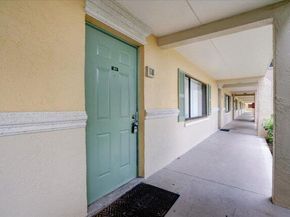 1104 Meadows Circle, Boynton Beach FL 33436