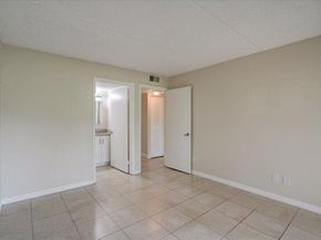 1104 Meadows Circle, Boynton Beach FL 33436
