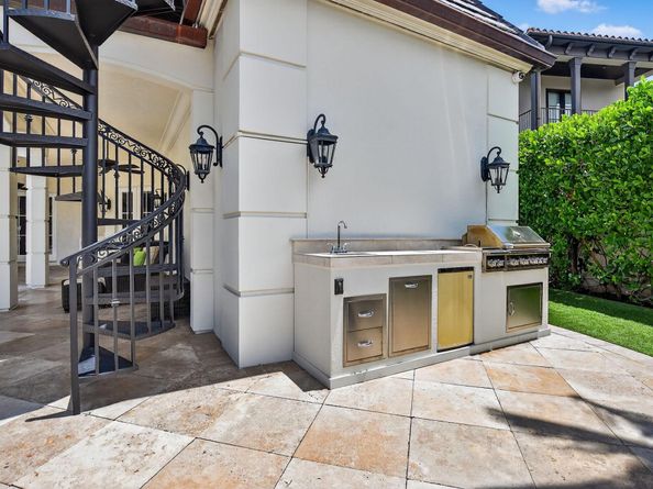 377 E Coconut Palm Road, Boca Raton FL 33432