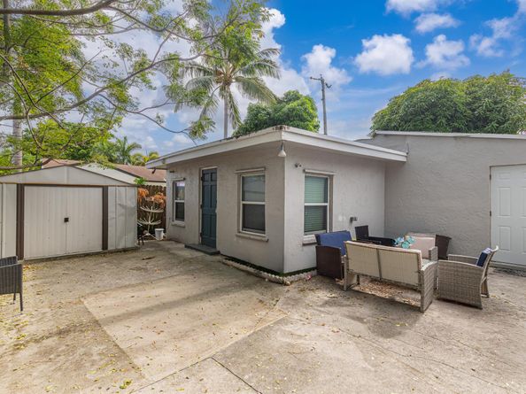 516 Nathan Hale Road, West Palm Beach FL 33405