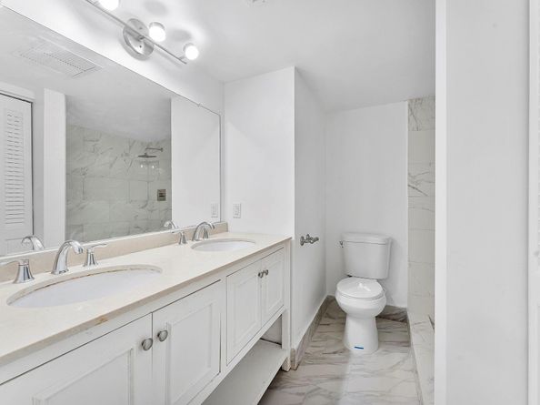 1052 Hythe C 1052, Boca Raton FL 33434