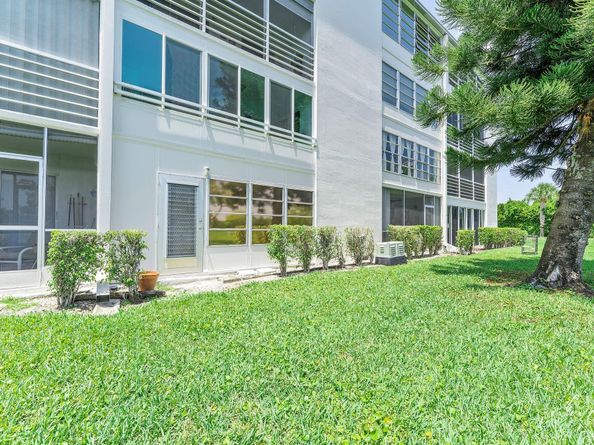 1052 Hythe C 1052, Boca Raton FL 33434