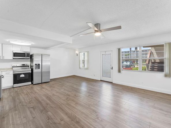 1052 Hythe C 1052, Boca Raton FL 33434