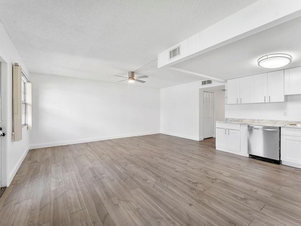 1052 Hythe C 1052, Boca Raton FL 33434