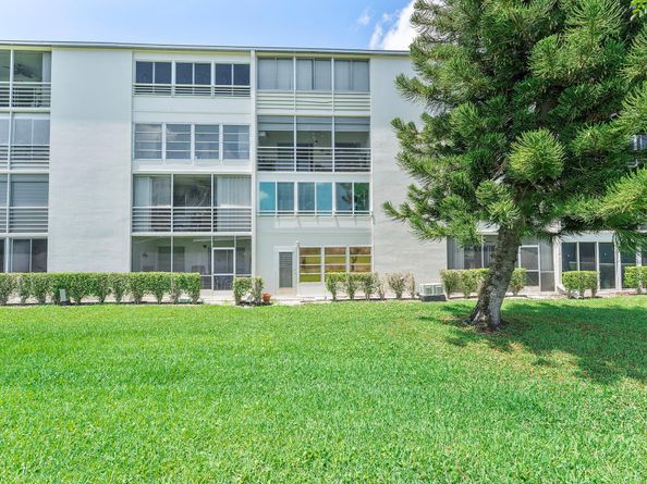 1052 Hythe C 1052, Boca Raton FL 33434