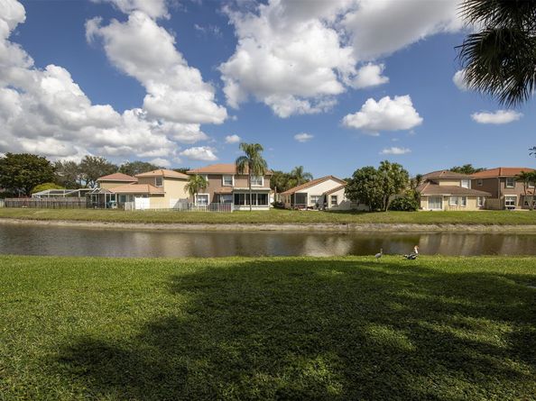 18258 Covina Way 102, Boca Raton FL 33498
