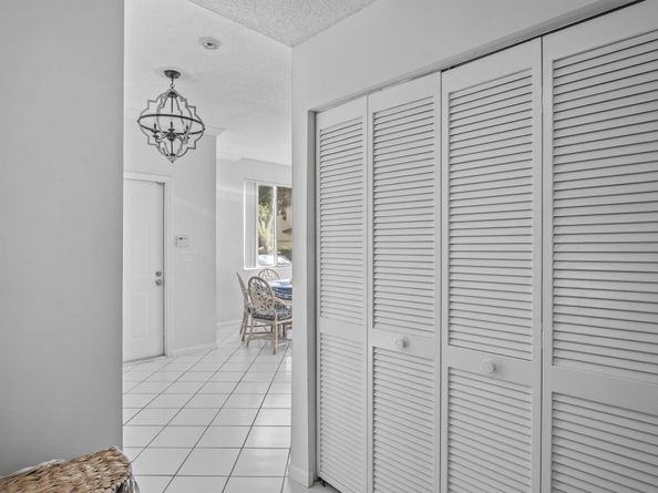 6831 Via Regina, Boca Raton FL 33433
