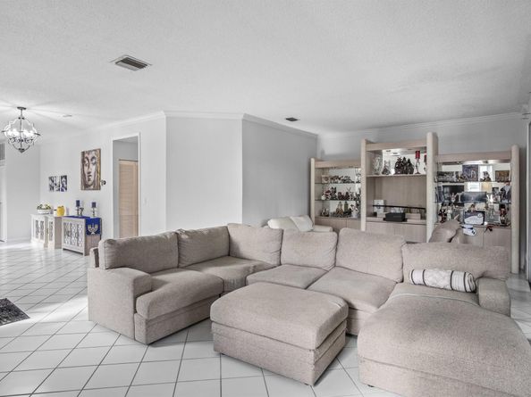 6831 Via Regina, Boca Raton FL 33433